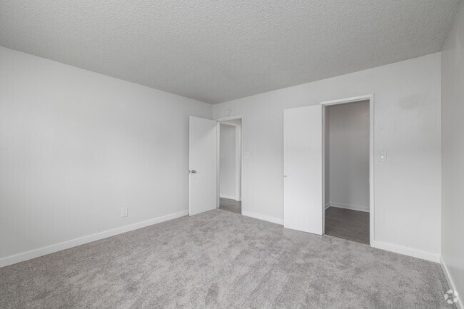 2BR, 1BA - 1,100SF - Bedroom - Woodruff Place Apts