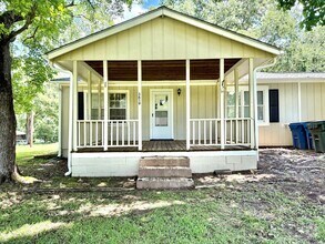 Building Photo - 3 Bedroom Home In Durham
