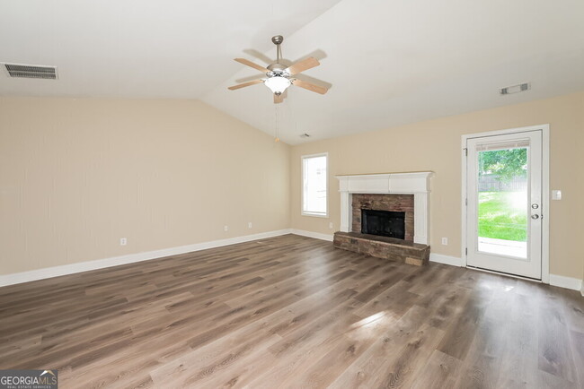 Building Photo - 1808 Maxey Ln