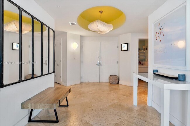 Building Photo - 300 South Pointe Dr