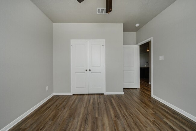 Building Photo - Where Style Meets Comfort: Elevate Your Living Experience