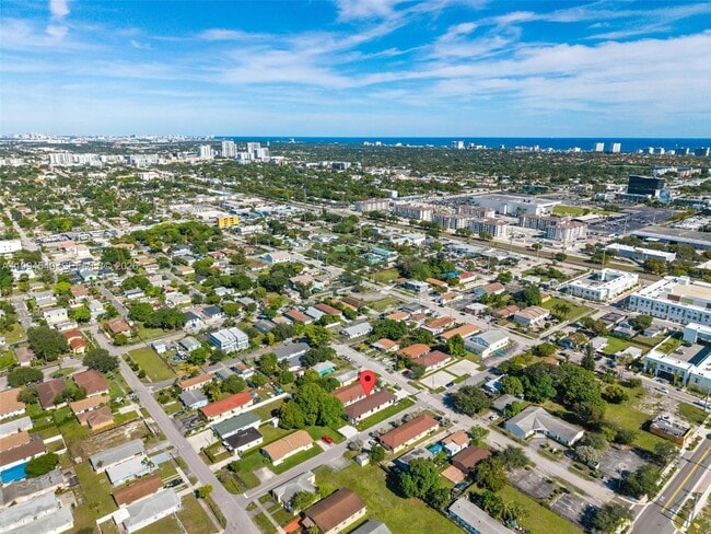 Building Photo - 601 NW 3rd Ave