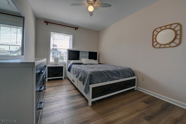 Building Photo - 31 Ashwood Ave