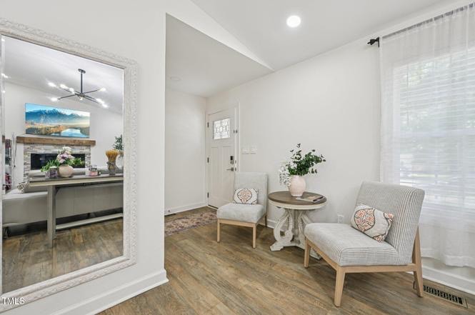 Building Photo - 1104 Suterland Rd