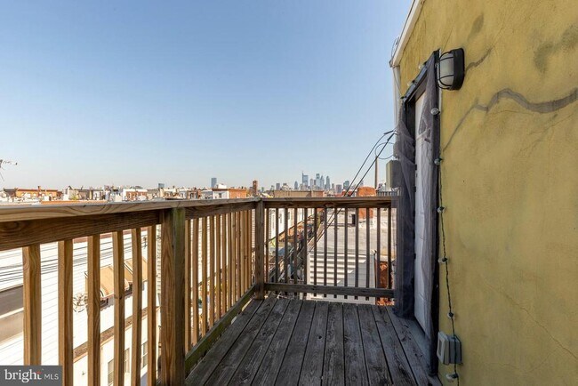 Building Photo - 2136 S 15th St