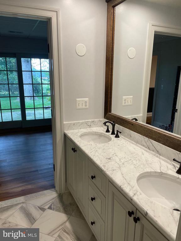 Building Photo - 3317 Black Rock Rd