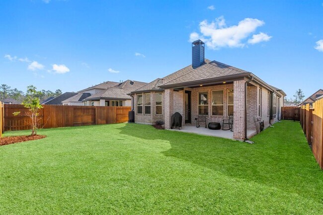 Building Photo - 15823 Bird of Paradise Dr