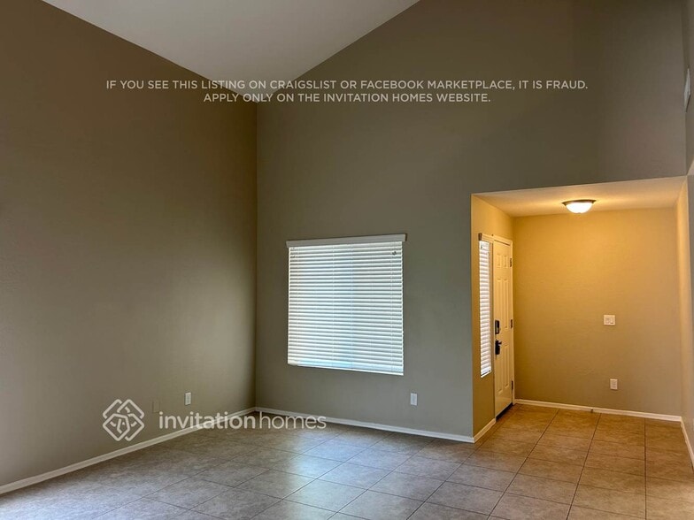 Building Photo - 3300 W Carlos Ln