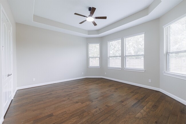 Building Photo - 1803 Pepper Grove Ln