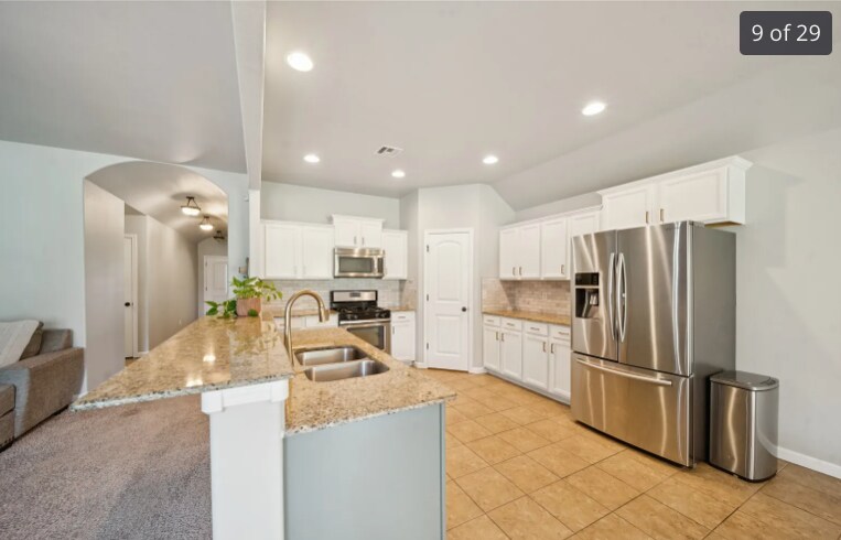 Building Photo - 9246 N 143rd East Ave