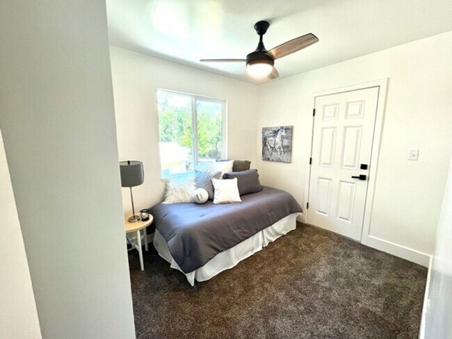 Building Photo - **Reserve for Summer 2026** Great Chestnut Street Property