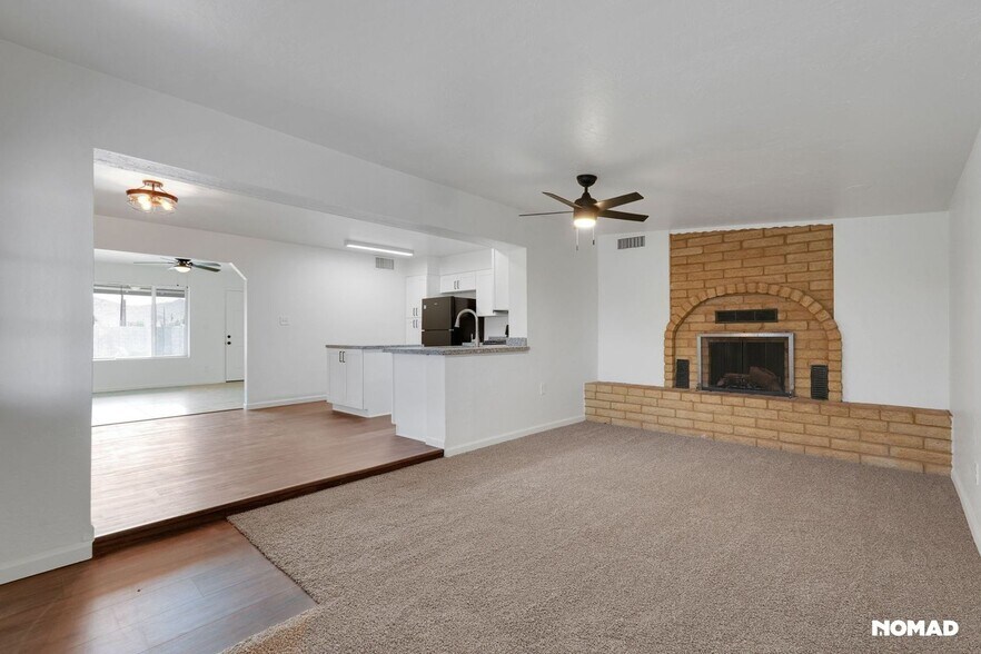 Building Photo - 11618 N 24th Dr