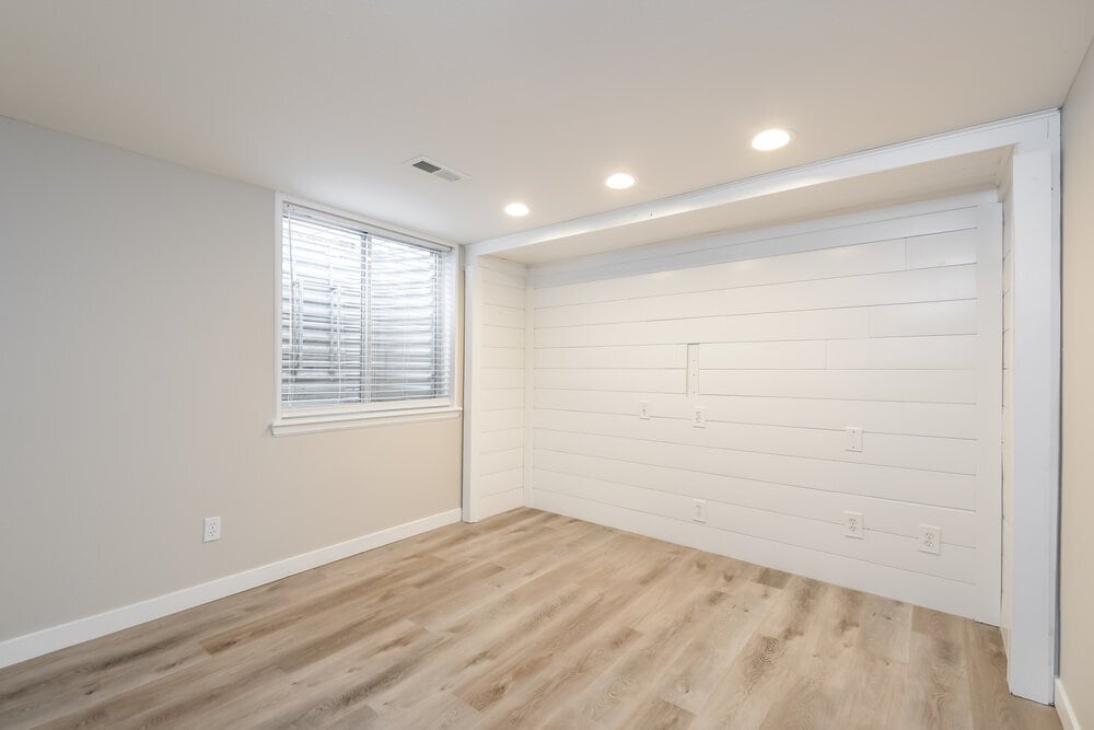 Building Photo - 10435 W 82nd Pl