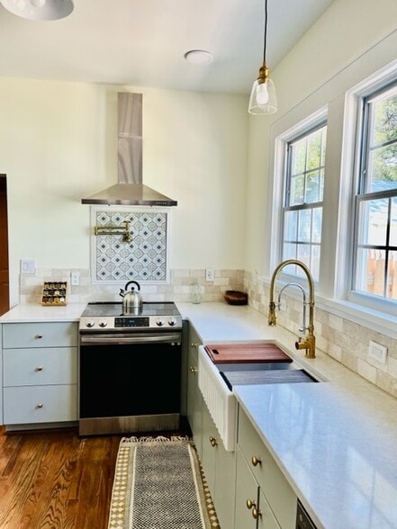 Kitchen - 1429 Johns Rd