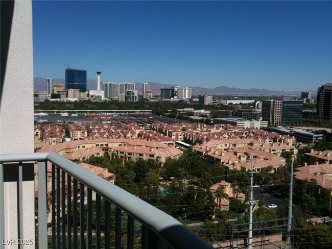 Building Photo - 210 E Flamingo Rd