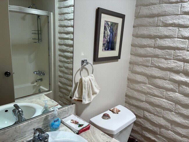 Building Photo - 2125 Bueno Dr