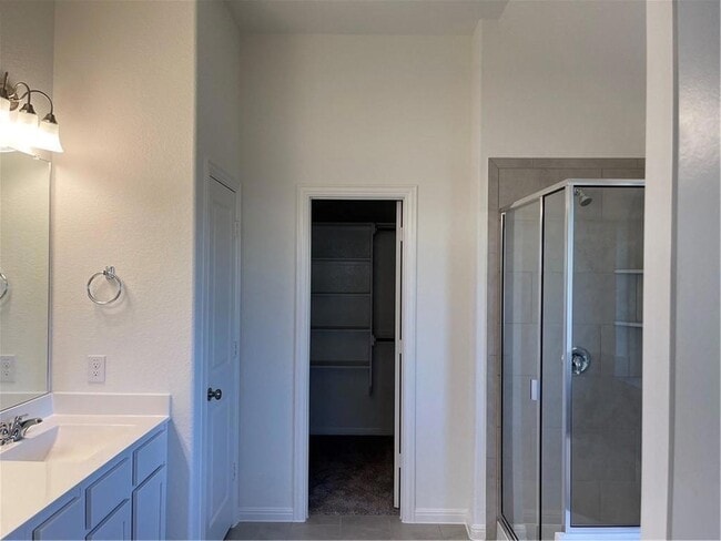 Building Photo - 208 Baralo St