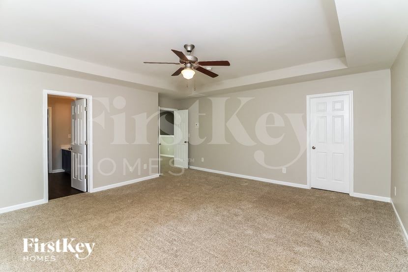 Building Photo - 193 Palisades Dr