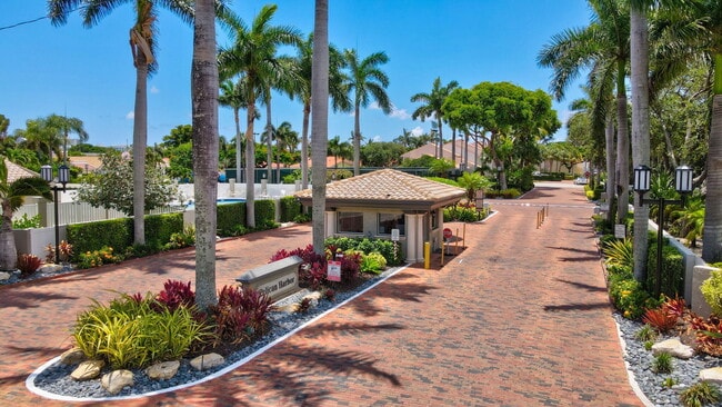Primary Photo - 100 Pelican Pointe Dr
