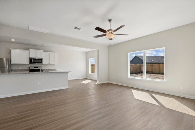 Building Photo - 376 Fastboy Ln