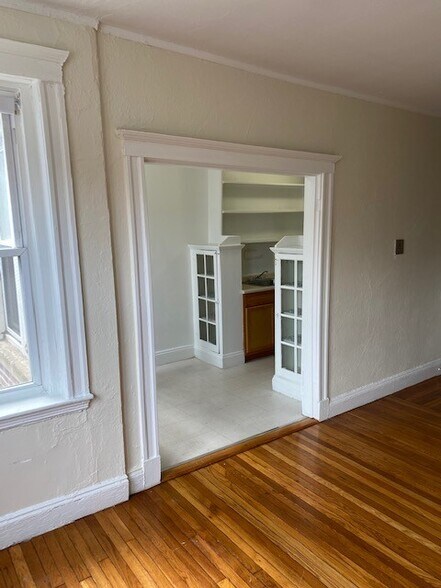 Building Photo - 1160 Boylston St