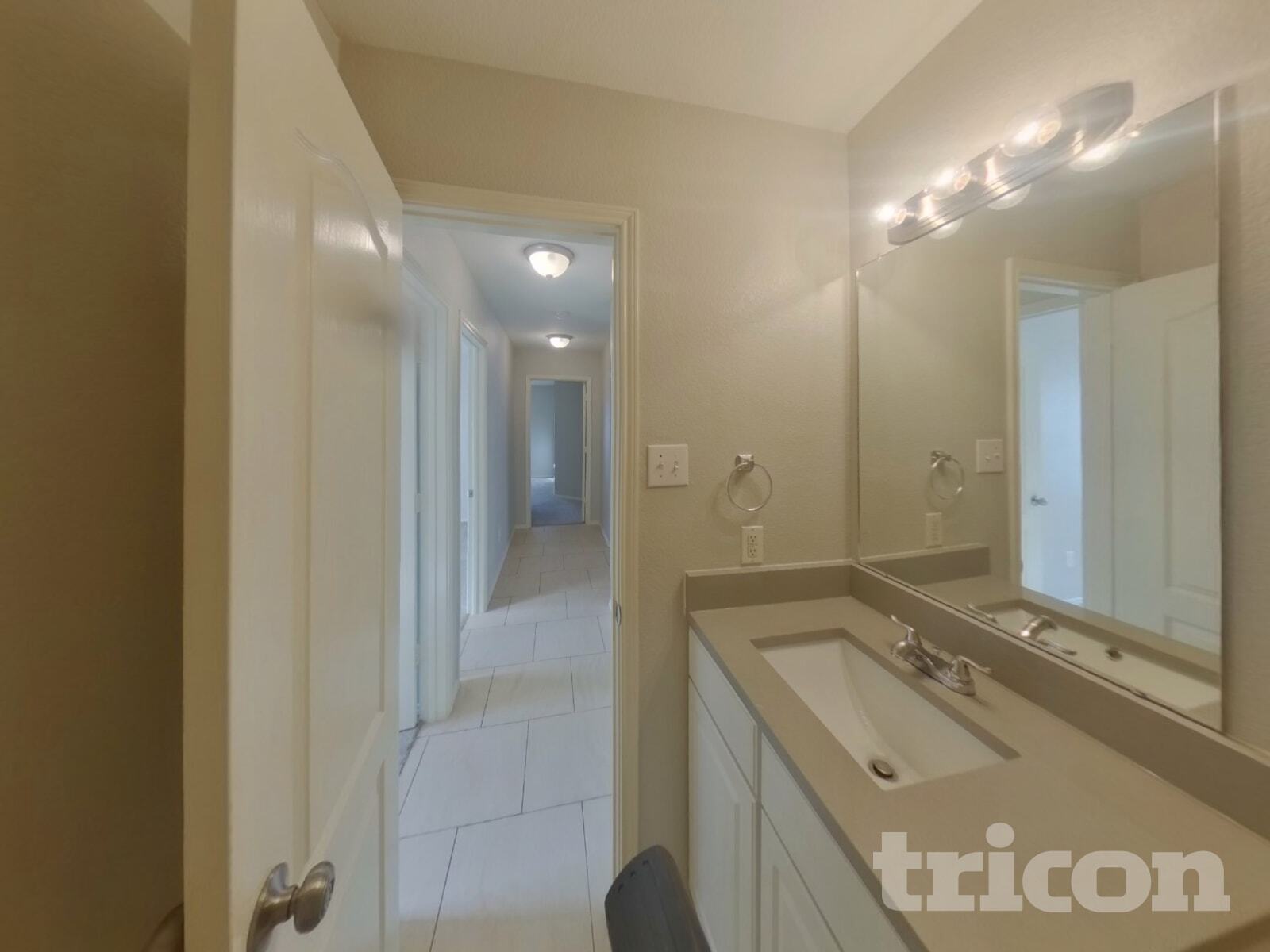 Building Photo - 5417 Elk Ridge Dr