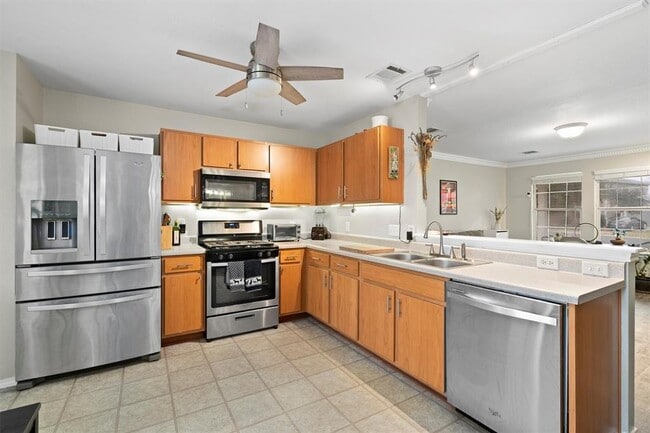 Building Photo - 12117 Briarcreek Loop