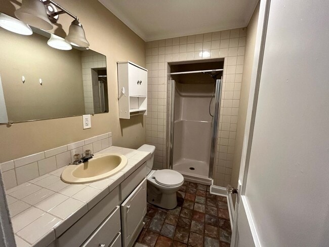 Building Photo - 1 Bedroom, 1 Bathroom - Apartment on Mt. A...