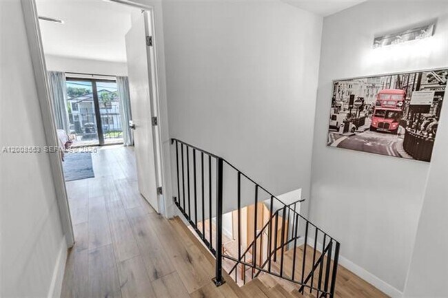 Building Photo - 8773 SW 36th St
