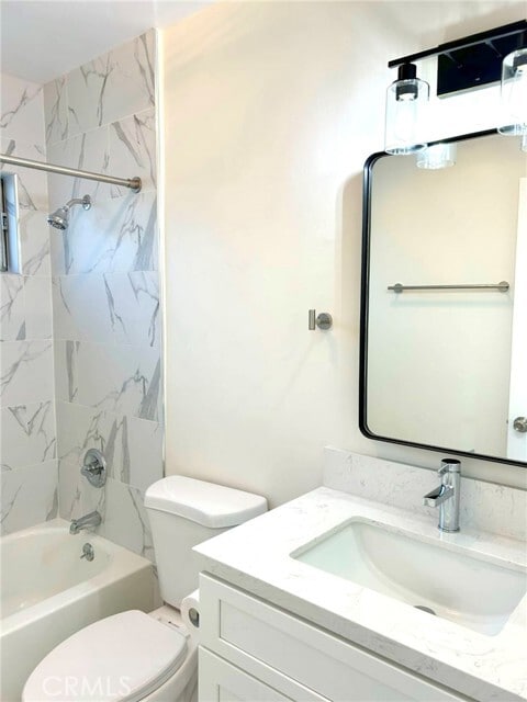 Building Photo - 2728 Crestmoore Pl