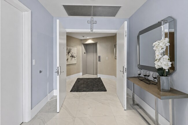 Building Photo - 701 N Fort Lauderdale Beach Blvd