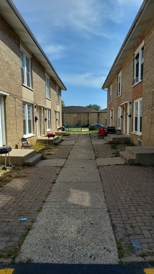 Building Photo - 2204 Hebron Ave