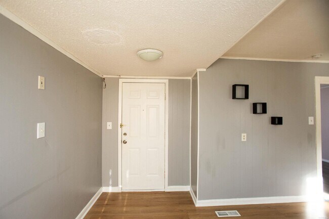 Building Photo - 5413 N Main St