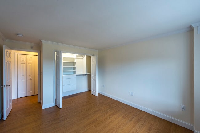 Building Photo - 1450 Worcester Rd