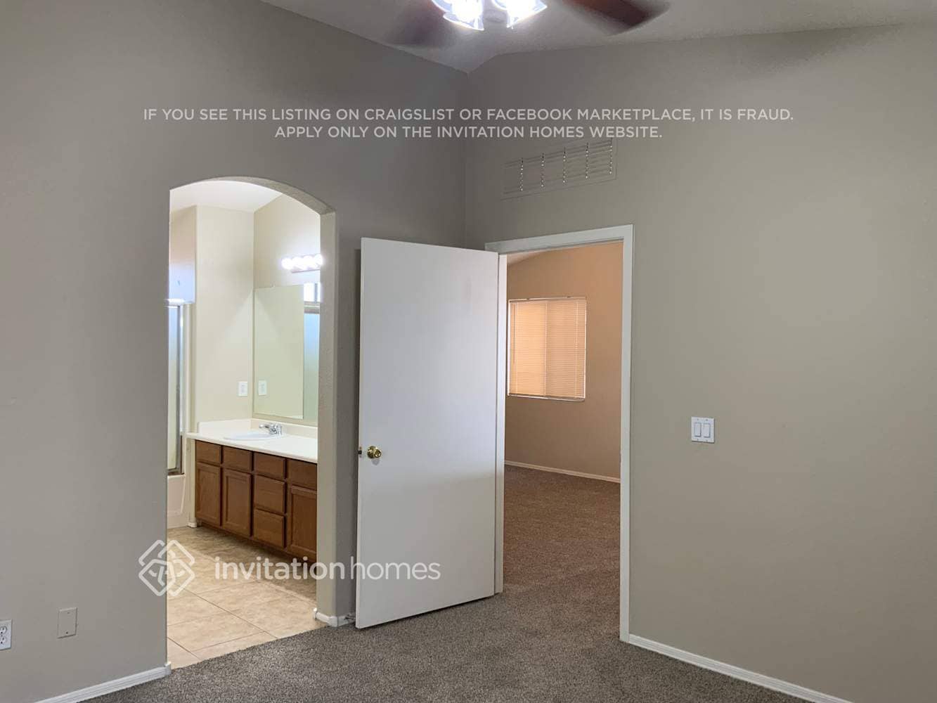 Building Photo - 40092 Calabria St