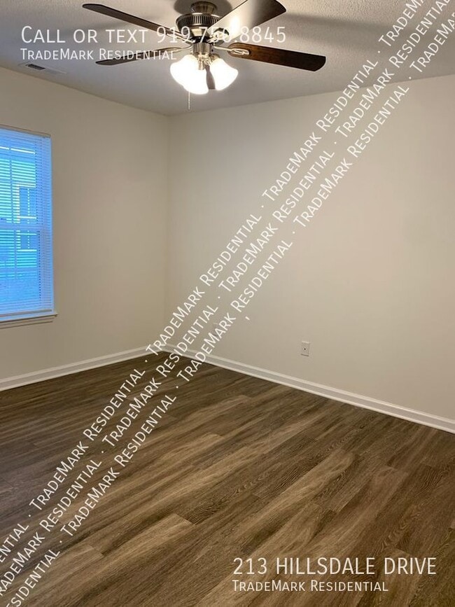 Building Photo - 213 Hillsdale Dr