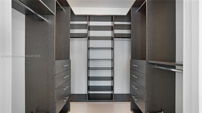 Building Photo - 1100 Biscayne Blvd