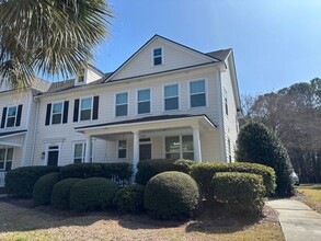 Building Photo - 3340 Billings St