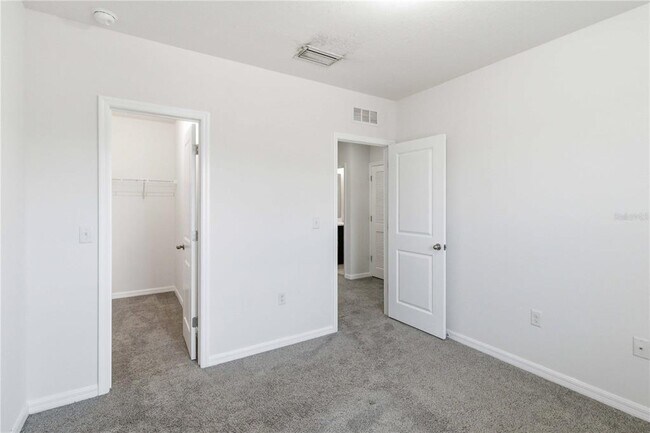 Building Photo - 9973 Hound Chase Dr