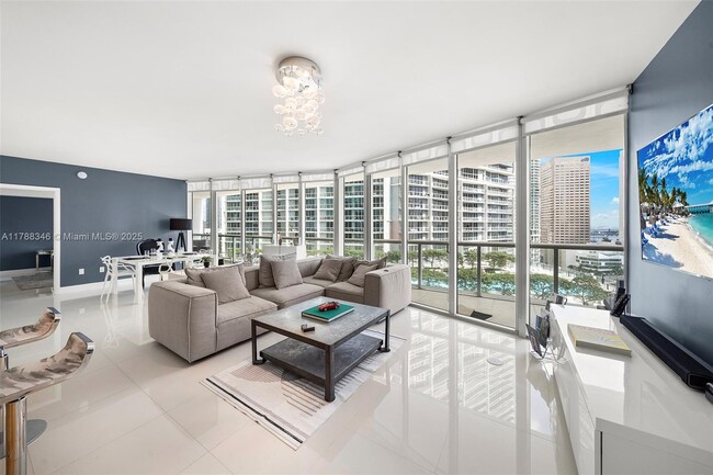 Building Photo - 495 Brickell Ave