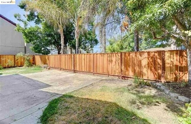 Building Photo - WONDERFUL SINGLE STORY DISCOVERY BAY CUL DE SAC LOCATION! COMPLETELY REMODELED HOME!!