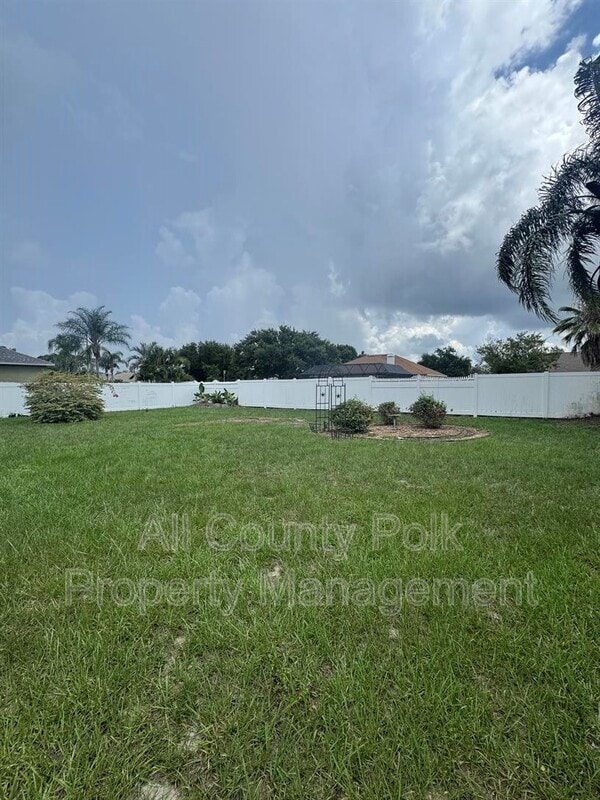 Building Photo - 601 Willet Cir