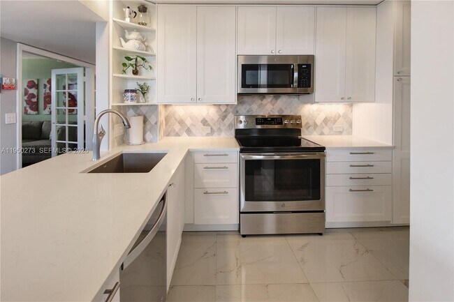 Building Photo - 1625 SE 10th Ave