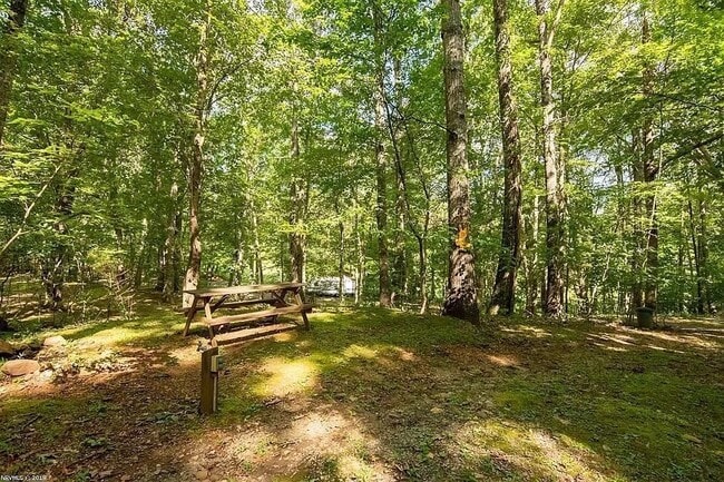 Building Photo - 2015 Union School Rd SW