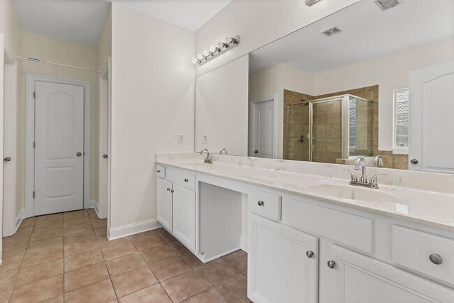 Building Photo - 1555 Buckskin Trail