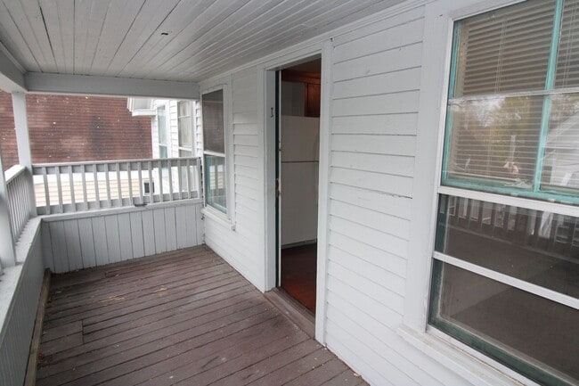 Building Photo - 6 Smith Ct