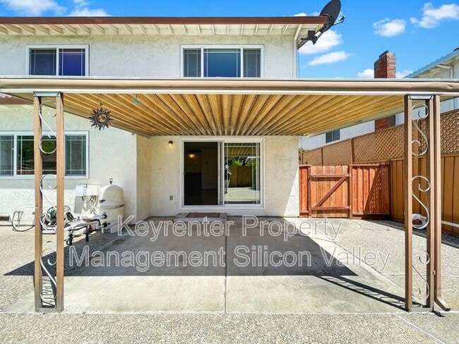 Building Photo - 1293 Knollview Dr