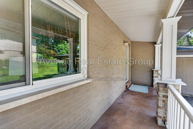 Building Photo - 6 The Knolls Ln