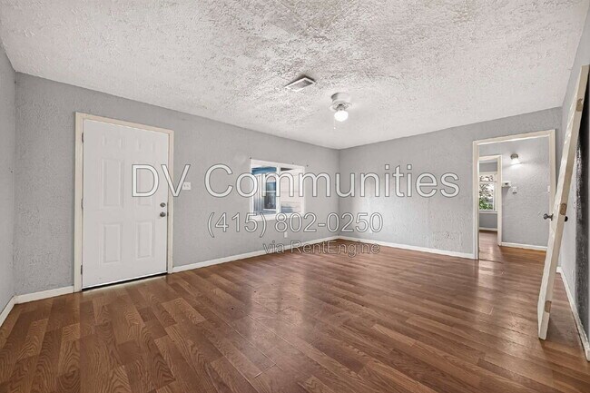 Building Photo - 5910 Southtown St