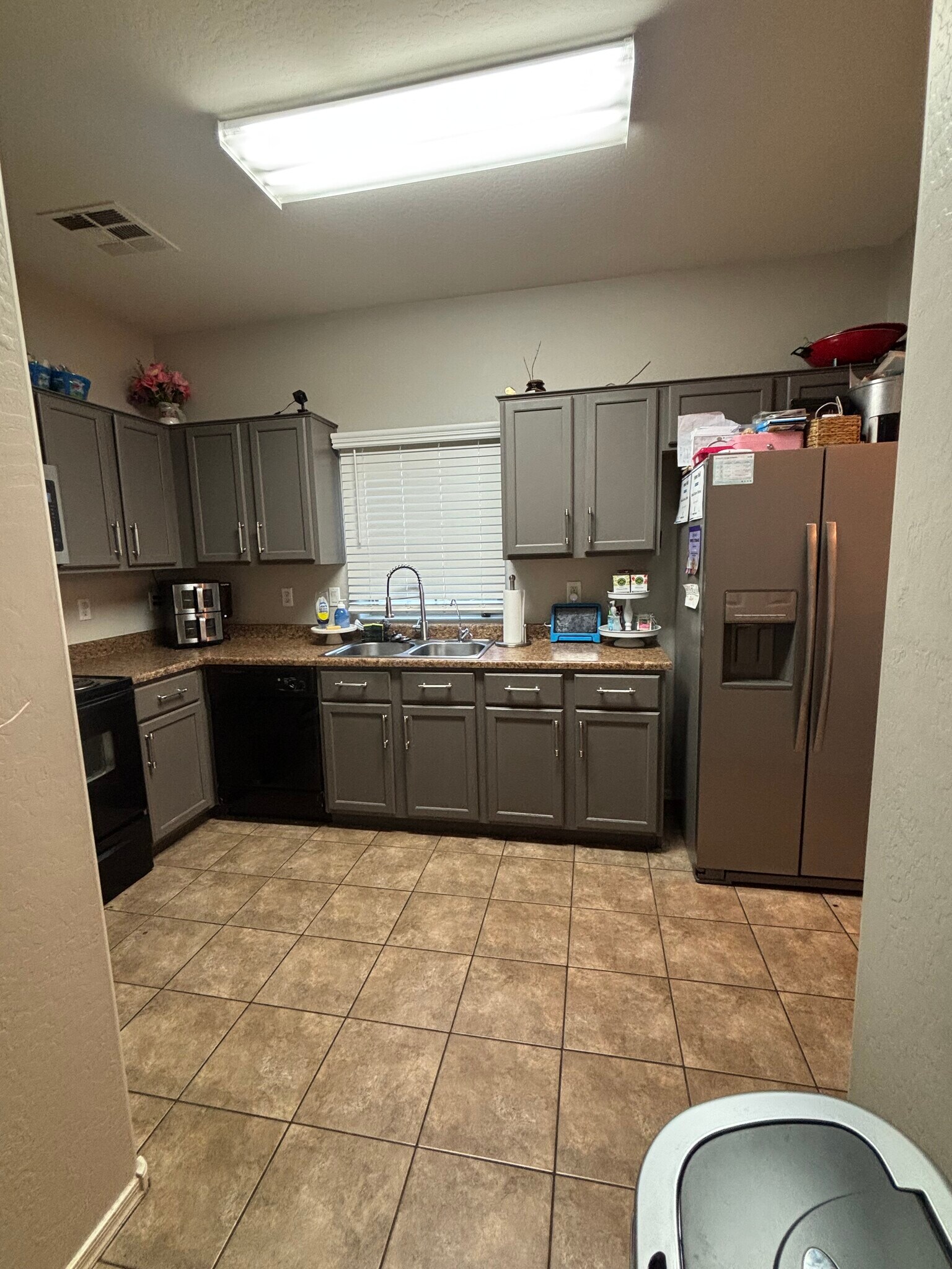 Building Photo - 17748 W Mandalay Ln